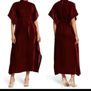 Elegant Burgundy Maxi Dress